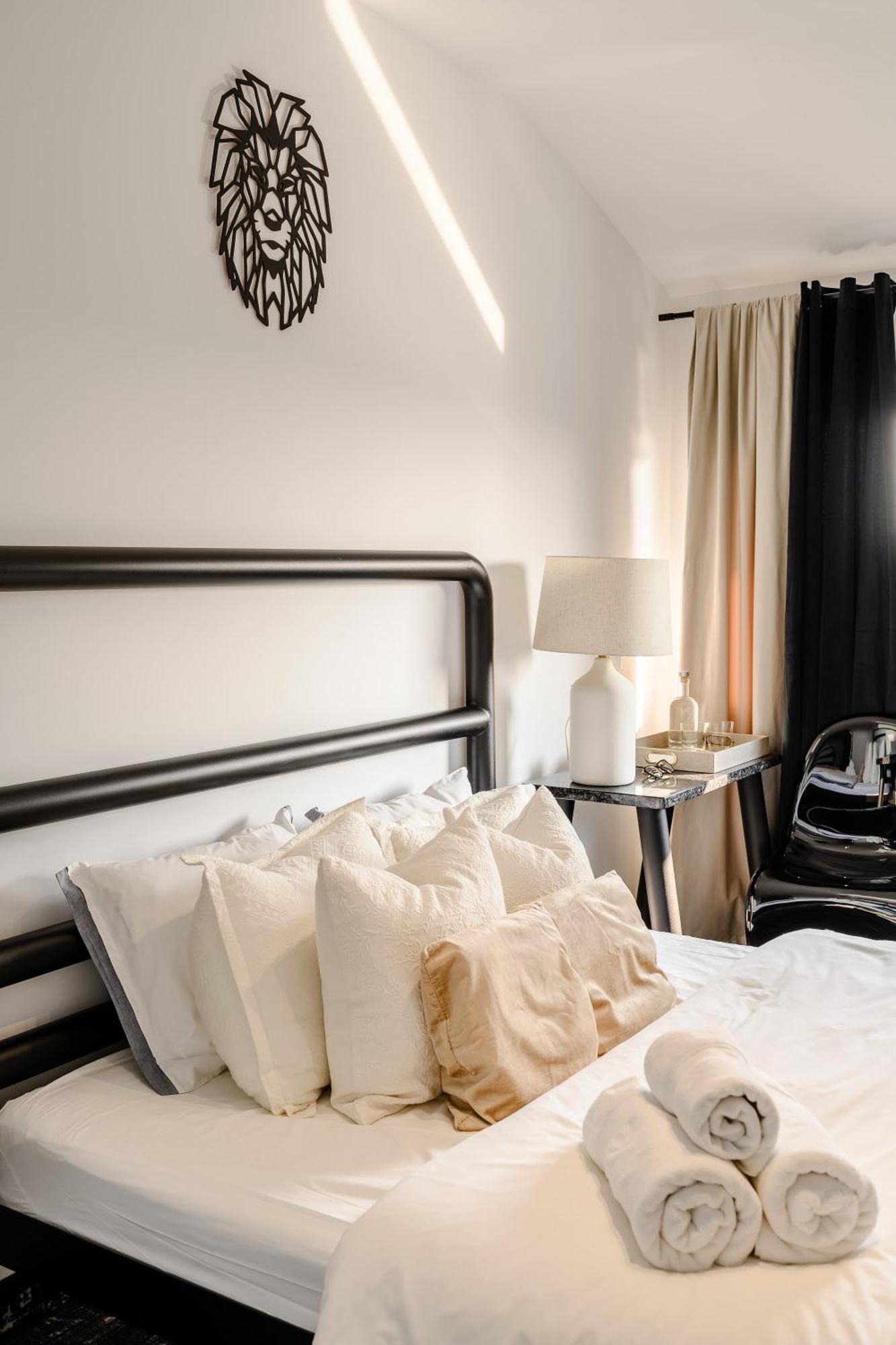 Golden Lion House Hotel Rahmel