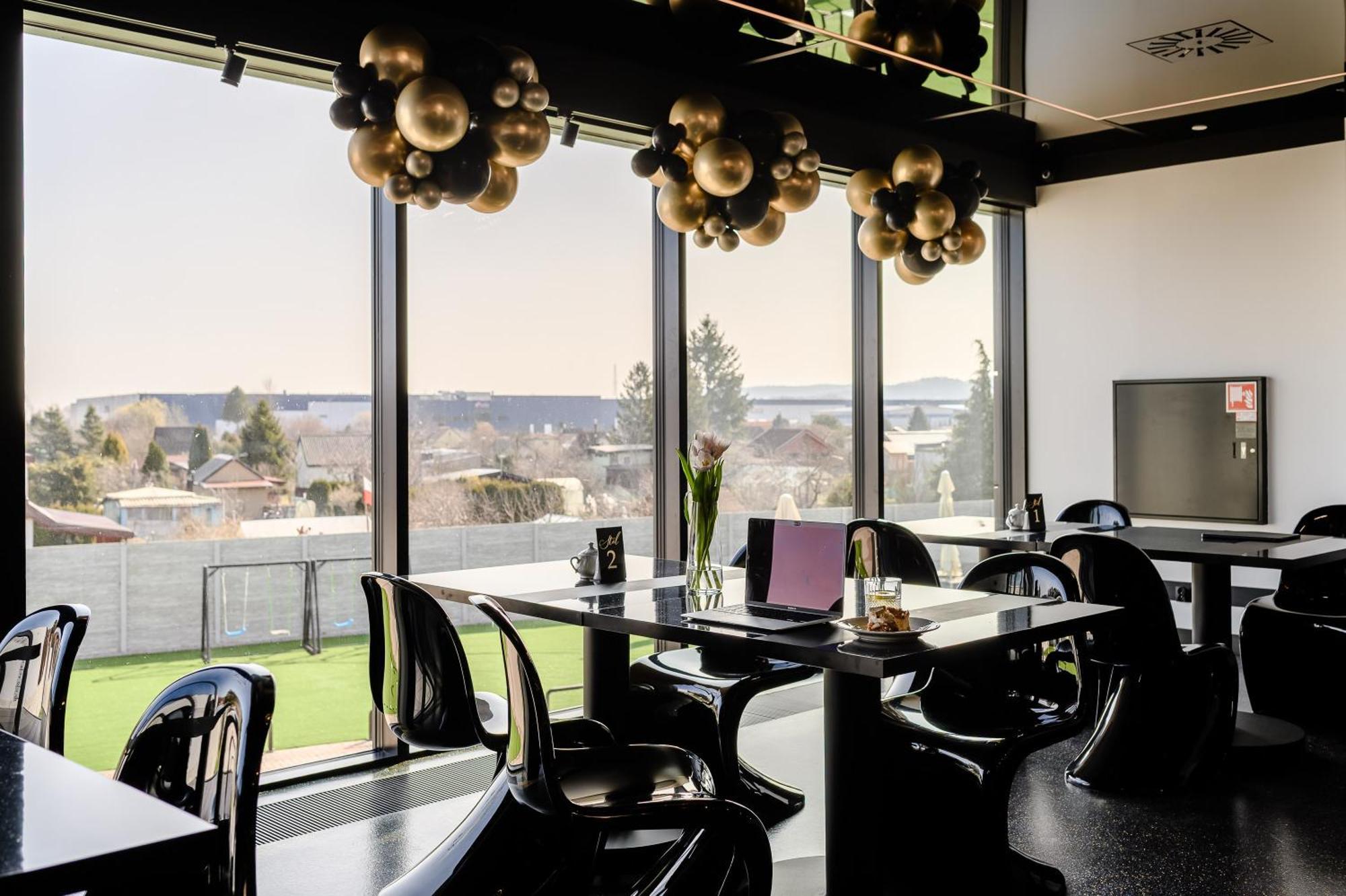 Golden Lion House Hotel Rahmel