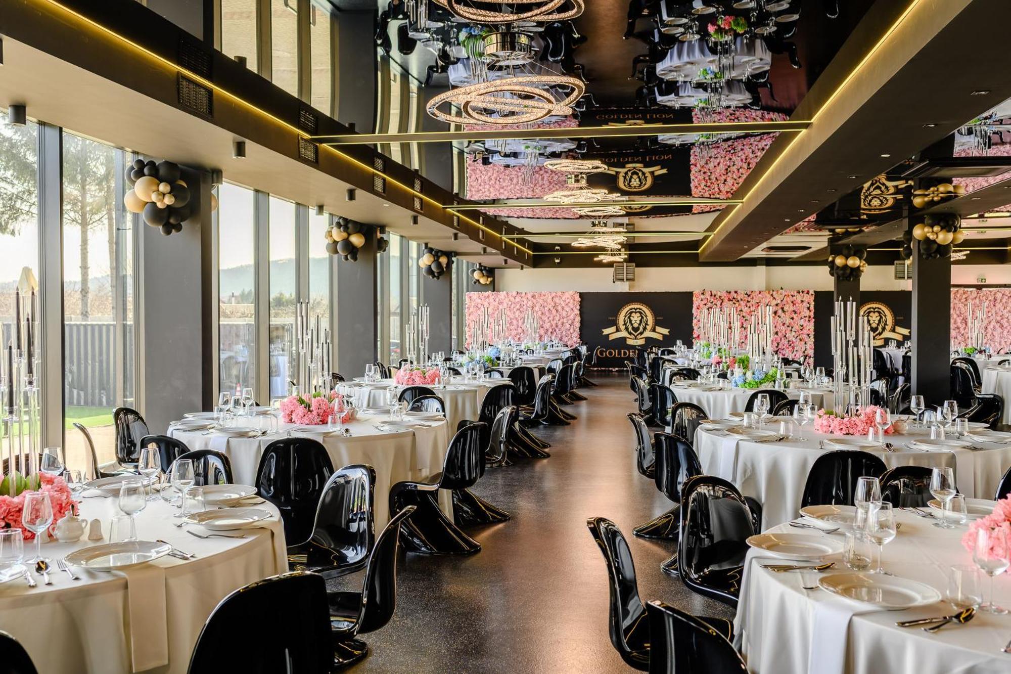 Golden Lion House Hotel *